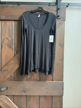Free People Black Long-Sleeve Scoop Neck Tee
